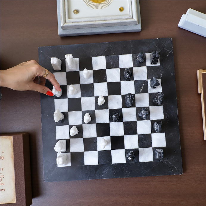 15 Inch Black and White Marble Statue Chess Set