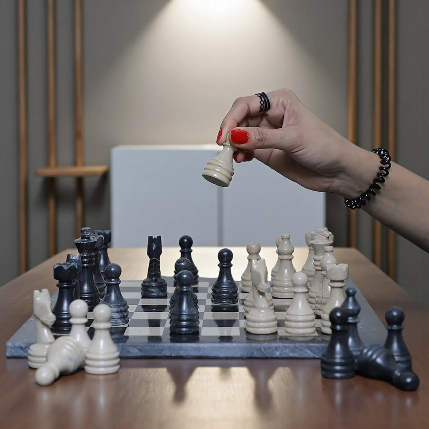 12 Inch Black and Verona Marble Chess Set