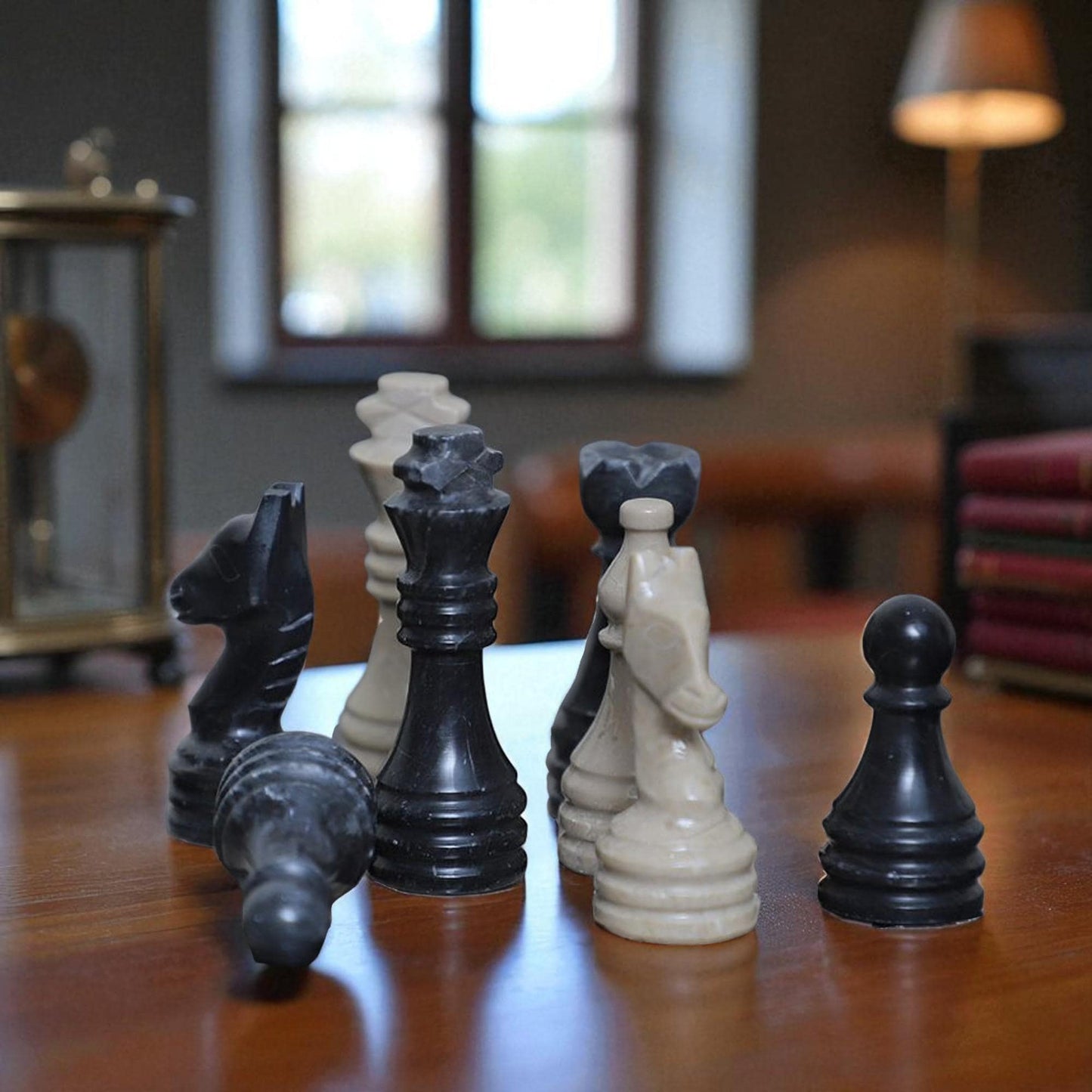 Black and Verona Brown Chess Figures